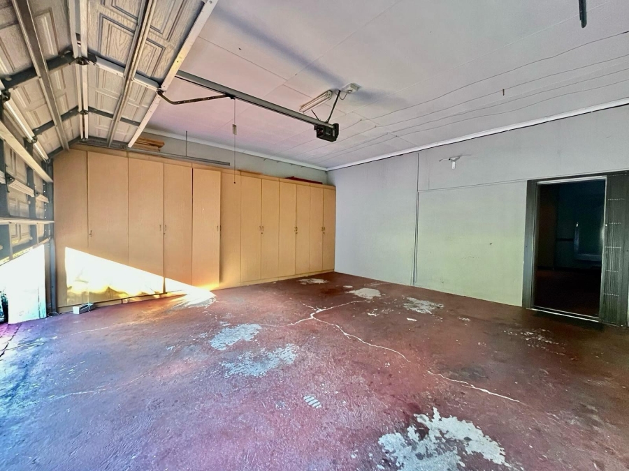 To Let 4 Bedroom Property for Rent in Protea Park North West